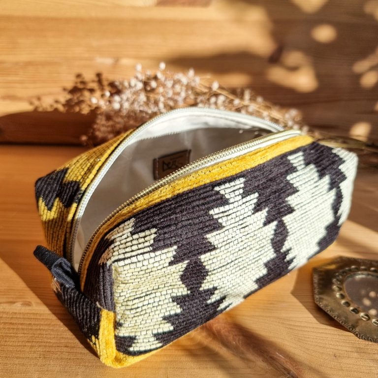 Kosmetiktasche aus marokkanischem Kilimstoff - handgenäht in Hamburg - Letreesse