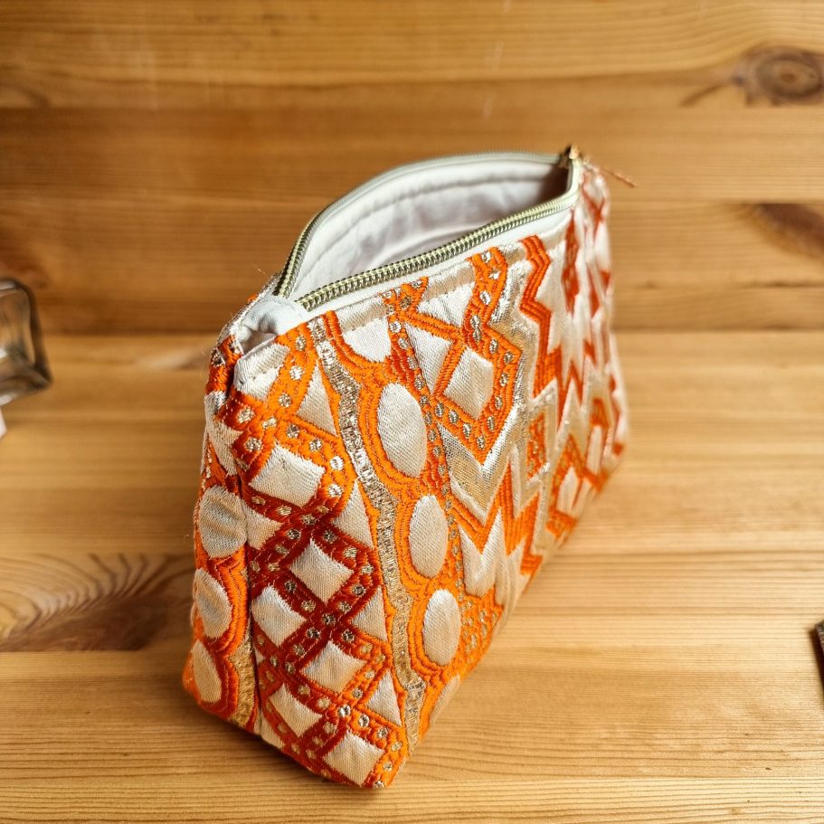 Elegante Clutches Boho Chic aus marokkanischen Brokatstoffen. Handgefertigt in Hamburg. Elegante Clutches Boho Chic aus marokkanischen Brokatstoffen. Handgefertigt in Hamburg.